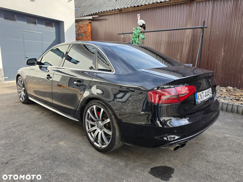 Audi A4 Limousine 2.0 TFSI quattro S tronic S line Sportpaket - 4
