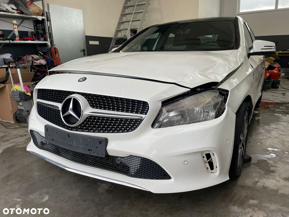 Mercedes-Benz Klasa A 180 d 7G-DCT Peak Edition - 9