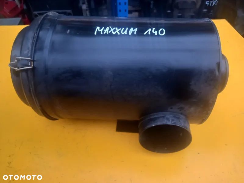 Obudowa filtra powietrza guma Case Maxxum 140 - 2