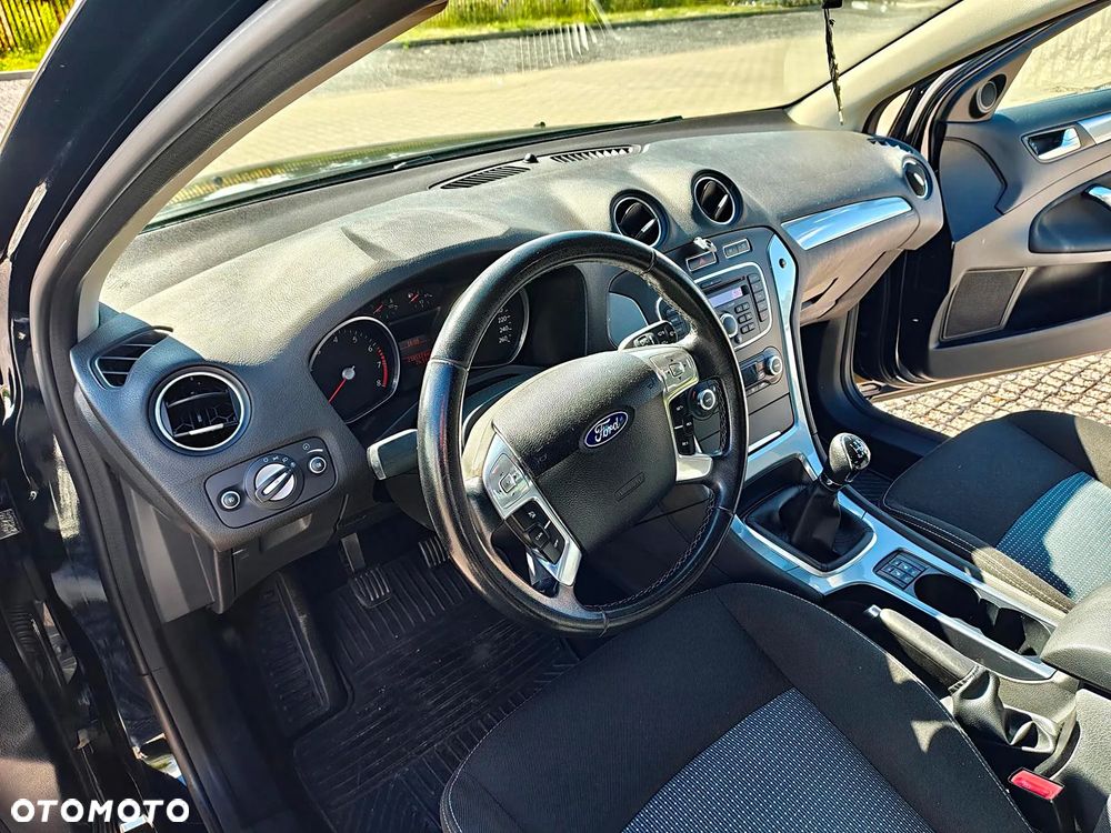 Ford Mondeo 2.0 Trend - 23