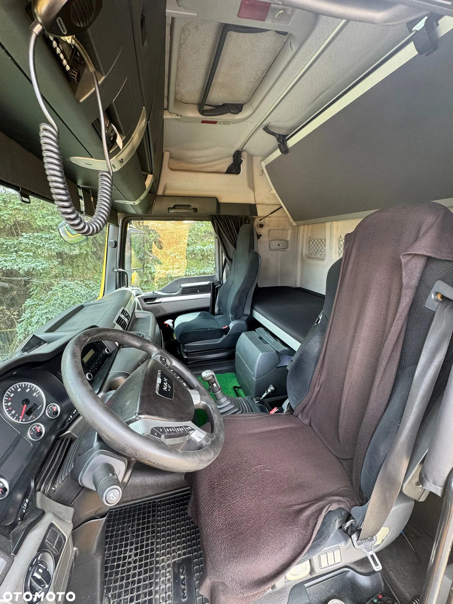 MAN 18.440 MANUAL - 8