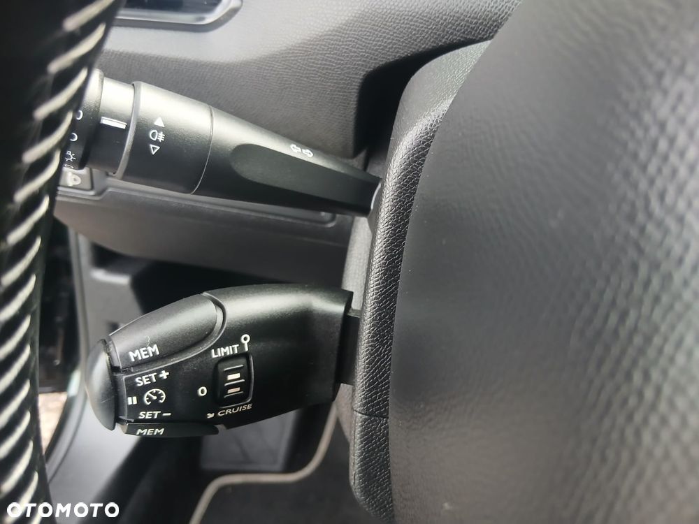 Peugeot 308 - 21