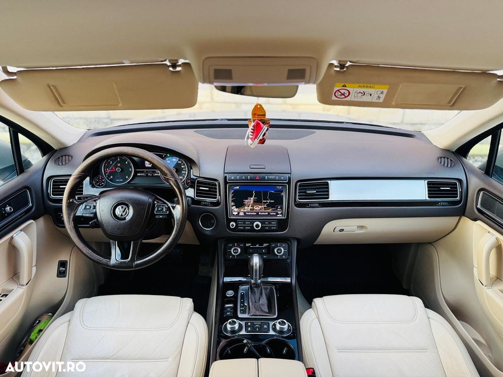 Volkswagen Touareg 3.0 V6 TDI BMT - 9