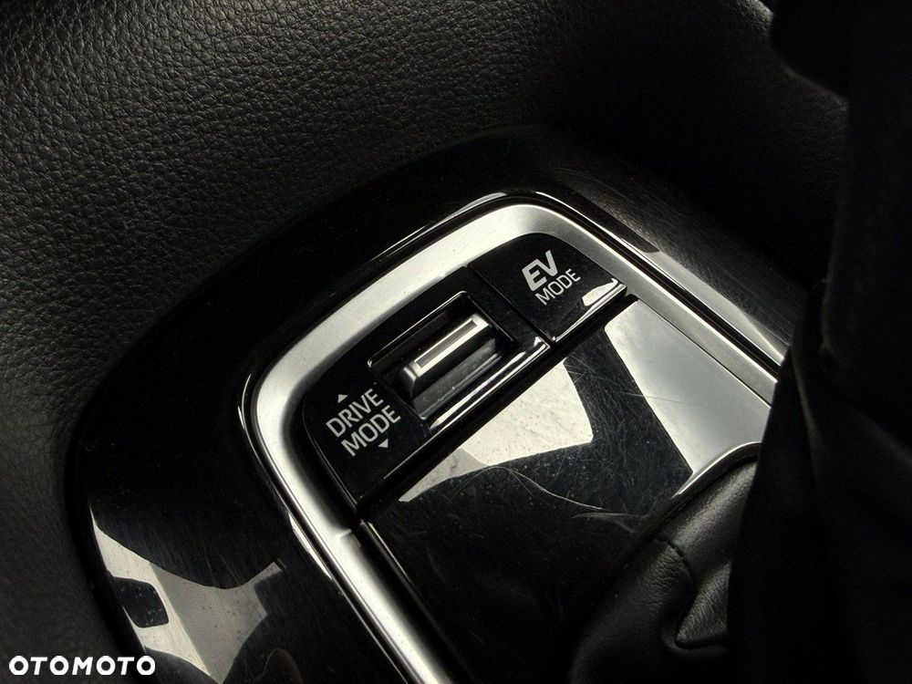 Toyota Corolla 1.8 Hybrid Comfort - 29