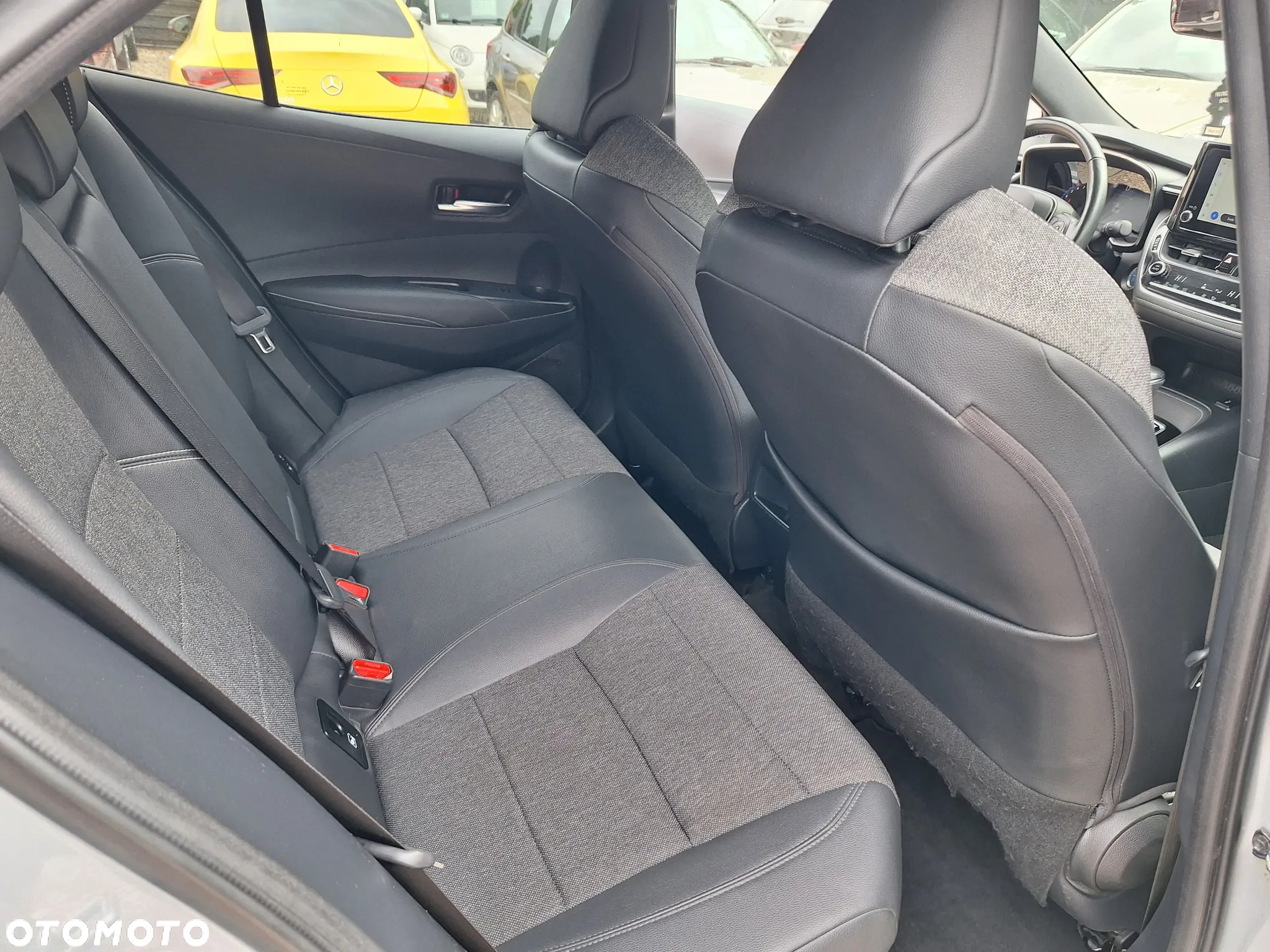 Toyota Corolla 1.8 Hybrid Style - 8