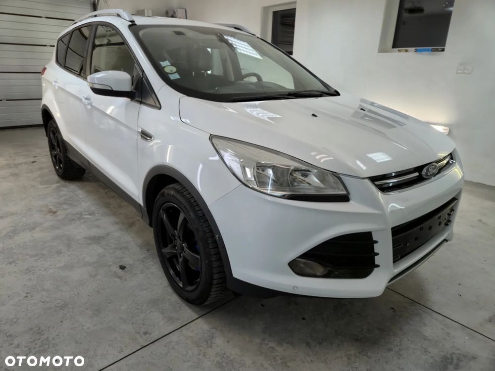 Ford Kuga 2.0 TDCi 4x4 Titanium - 4