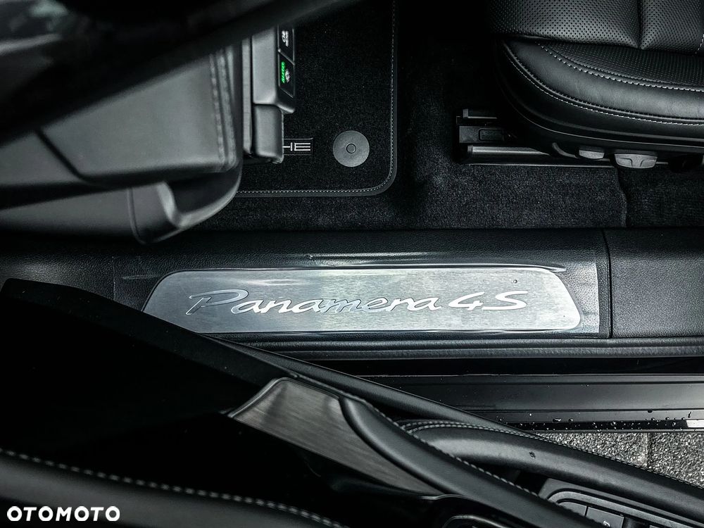Porsche Panamera - 37