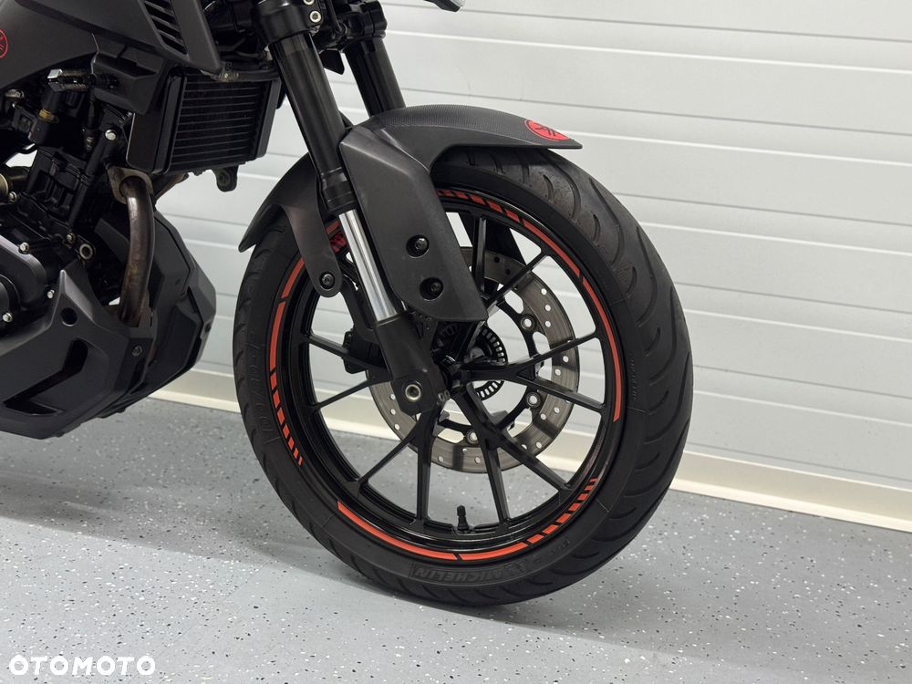 Yamaha MT - 7