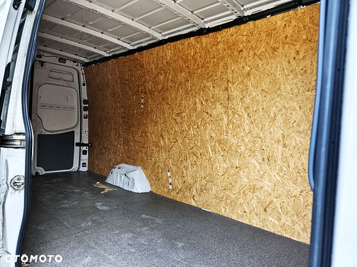 Volkswagen Crafter - 17