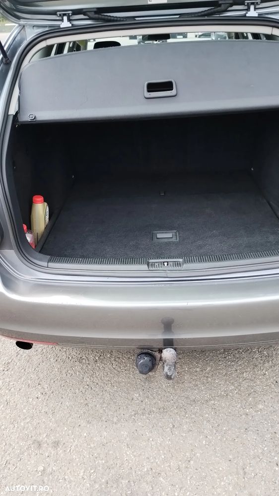 VOLKSWAGEN Golf 2011 — imagine 11