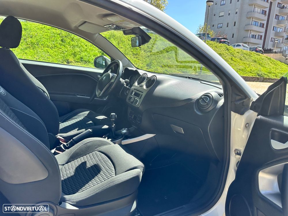 Alfa Romeo MiTo 1.3 JTD Distinctive - 28