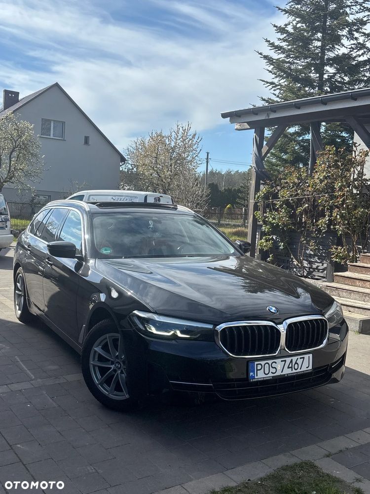 BMW Seria 5 520d xDrive Sport Line - 1