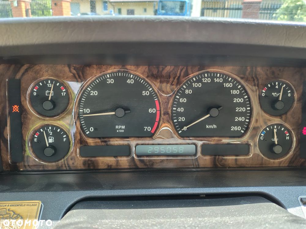 Jaguar XJ - 20