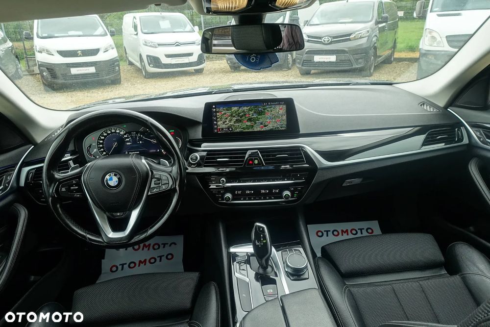 BMW Seria 5 520d xDrive Sport Line - 10