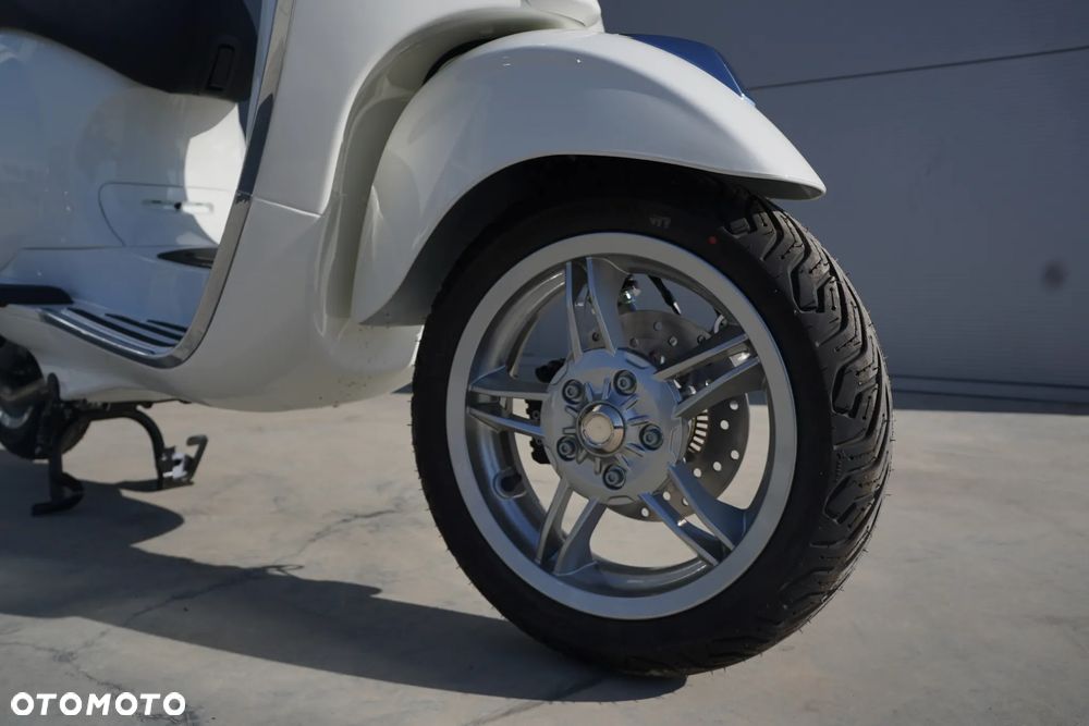 Vespa Primavera - 14