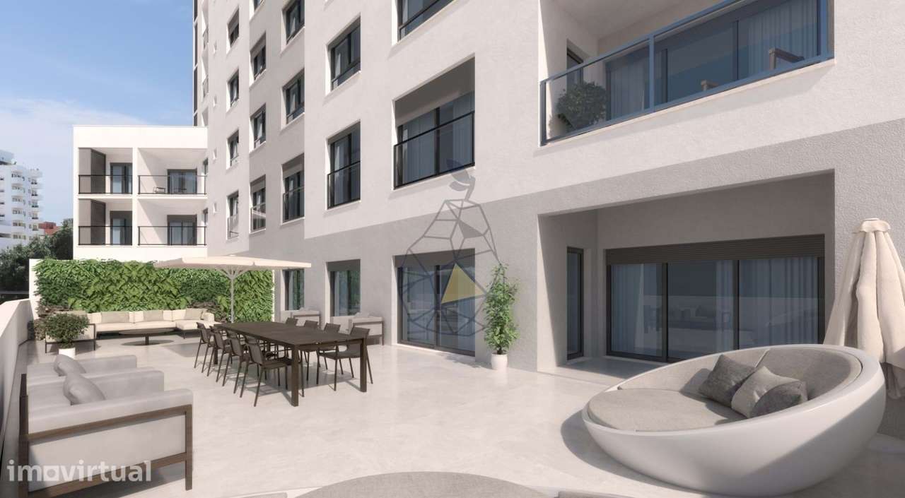 Apartamento Novo em Condomínio Fechado com 2 Quartos situado na Praia - Grande imagem: 4/59