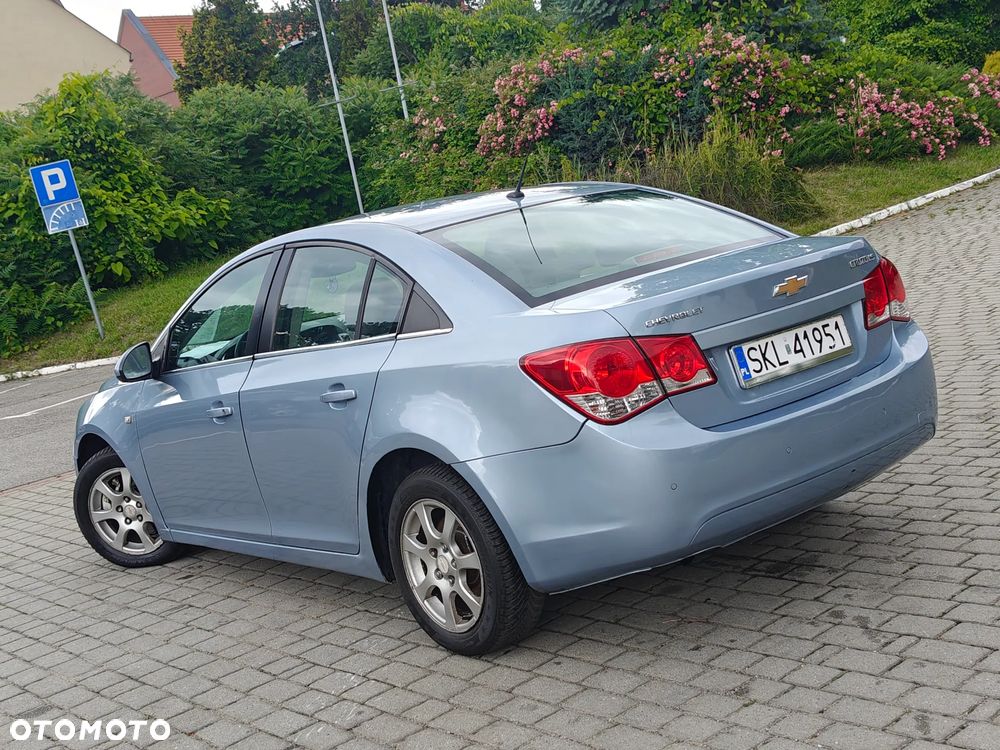 Chevrolet Cruze 2.0 LS - 3