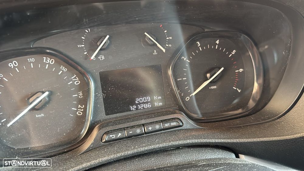 Toyota Proace Verso 1.5 D-4D L2 1.2T Comfort 9L - 4