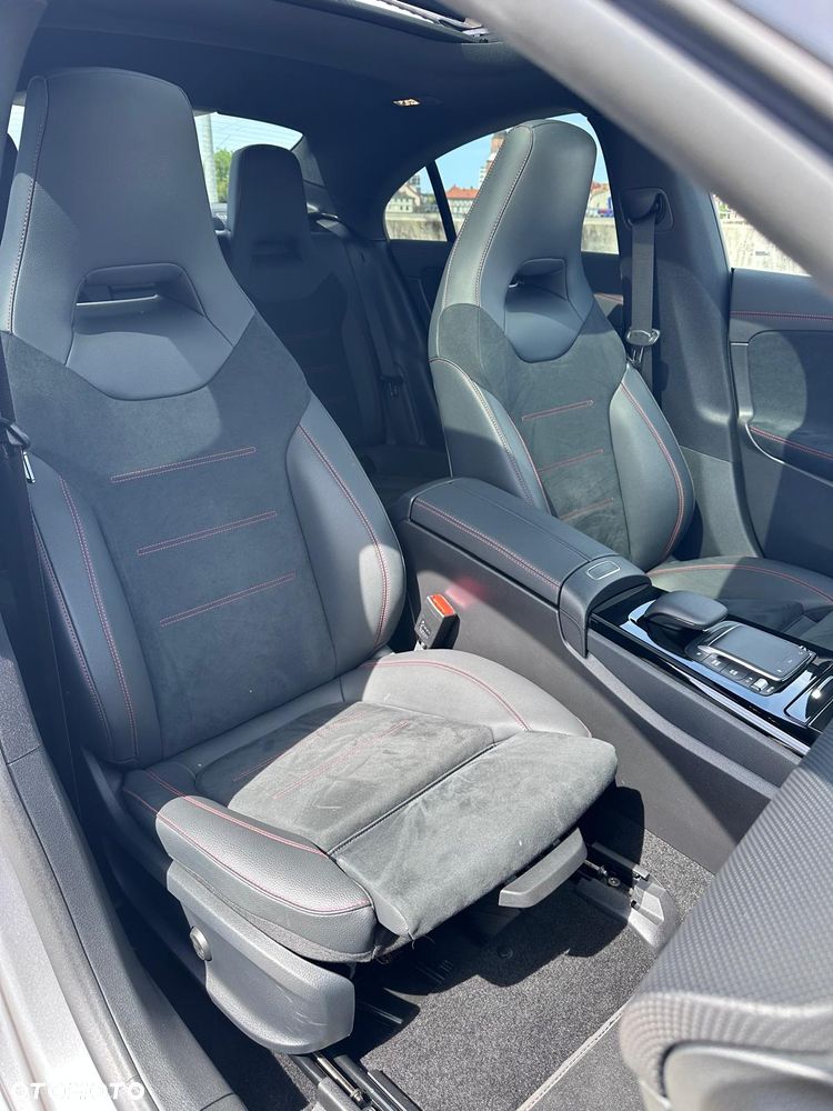 Mercedes-Benz CLA 250 4-Matic AMG Line 7G-DCT - 13