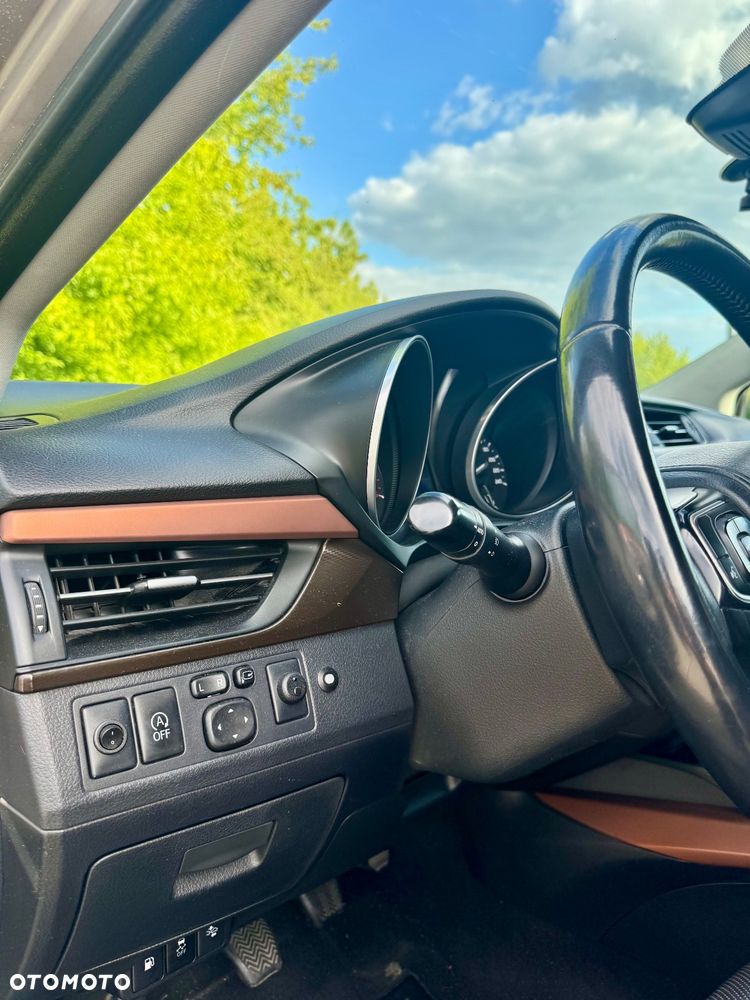 Toyota Avensis 2.0 D-4D Prestige - 30