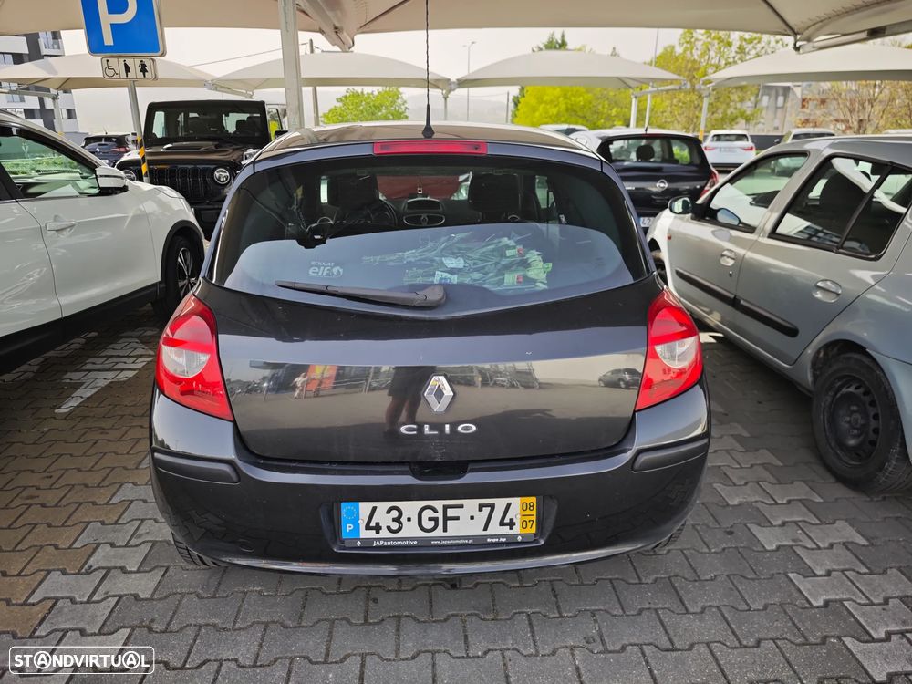 Renault Clio 1.5 dCi Dynamique S - 3