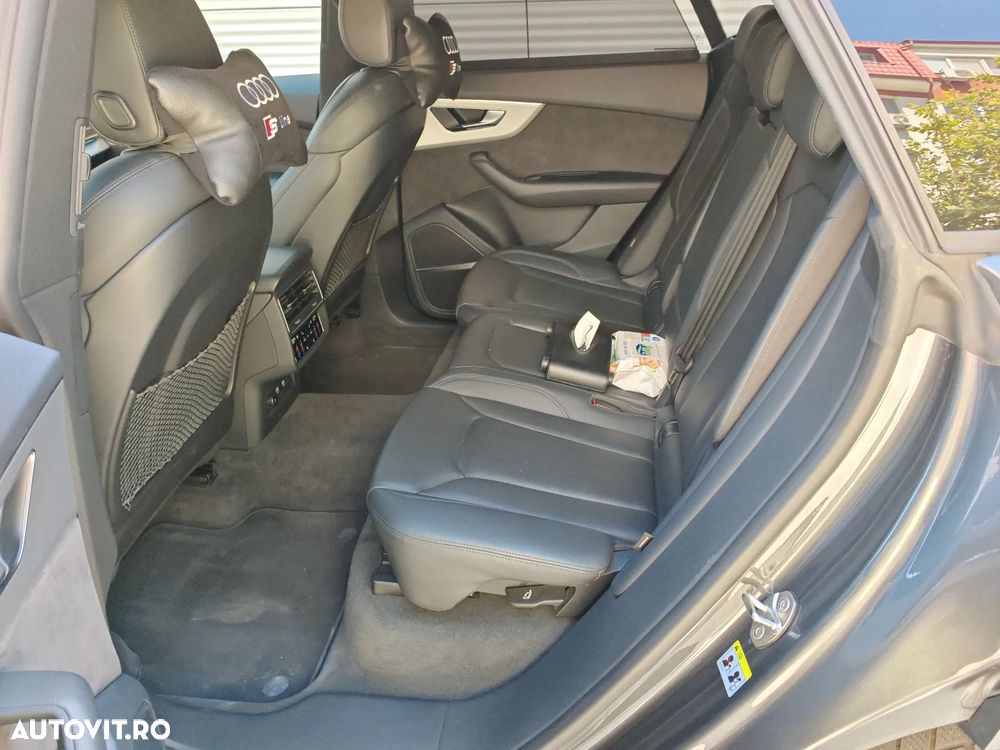 Audi Q8 - 16