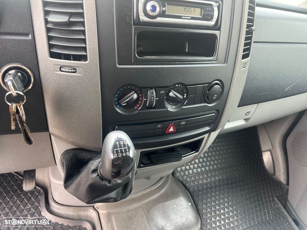 VW Crafter 35 2.5 TDi 164 CD Longa Extra - 18
