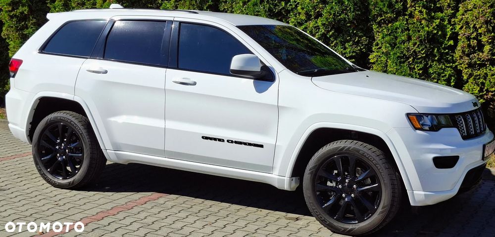 Jeep Grand Cherokee - 8