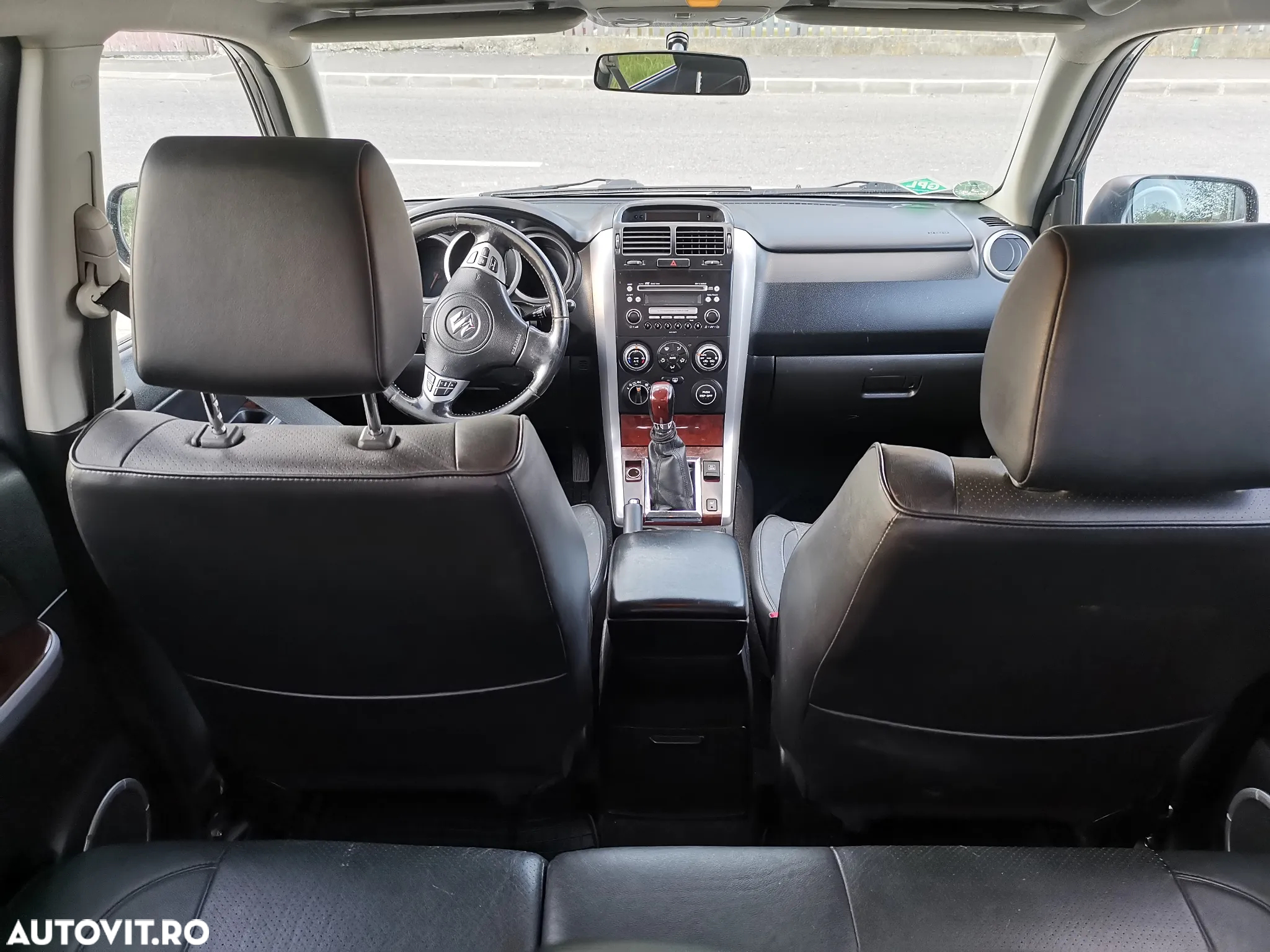 Suzuki Grand Vitara 2.0 Comfort Limited - 22
