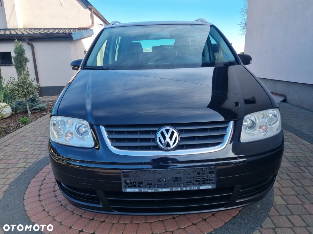 Volkswagen Touran 2.0 TDI DPF Highline - 2