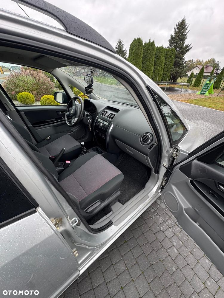 Suzuki SX4 1.6 DDiS Comfort - 10