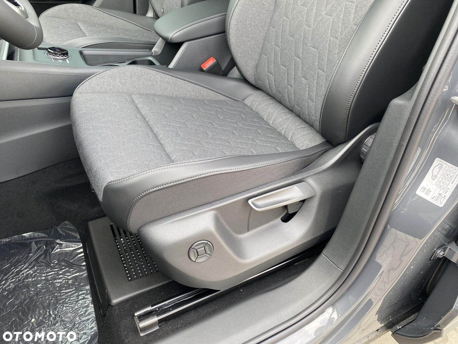 Volkswagen Tiguan - 11