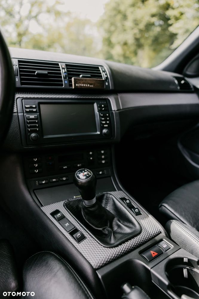 BMW Seria 3 330d Edition Sport - 6