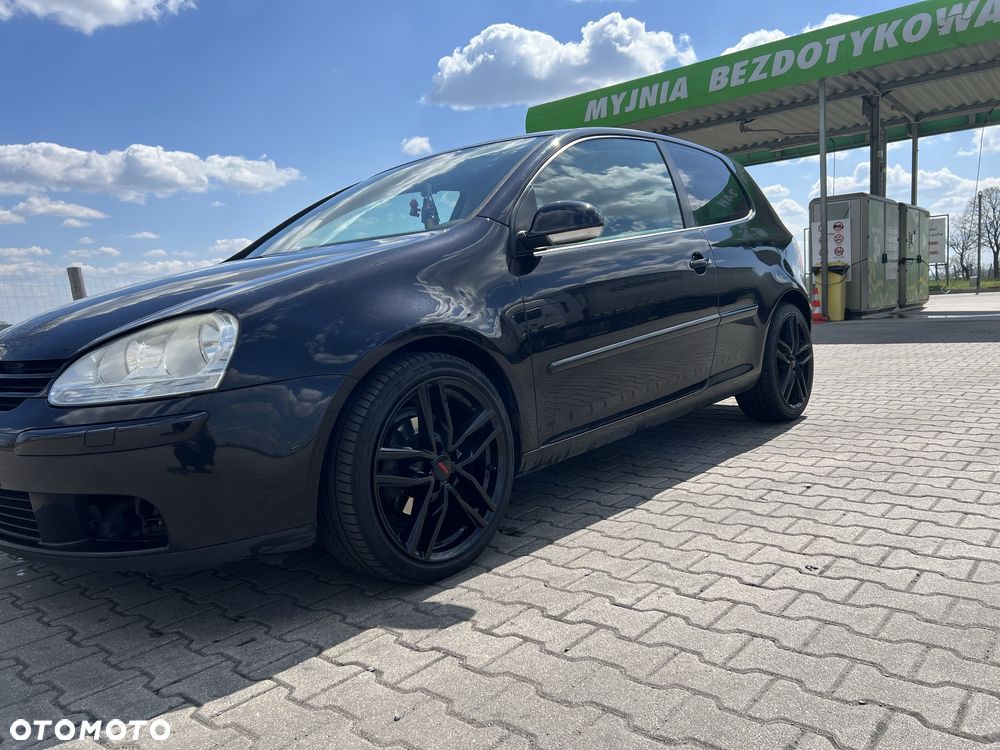 Volkswagen Golf - 1