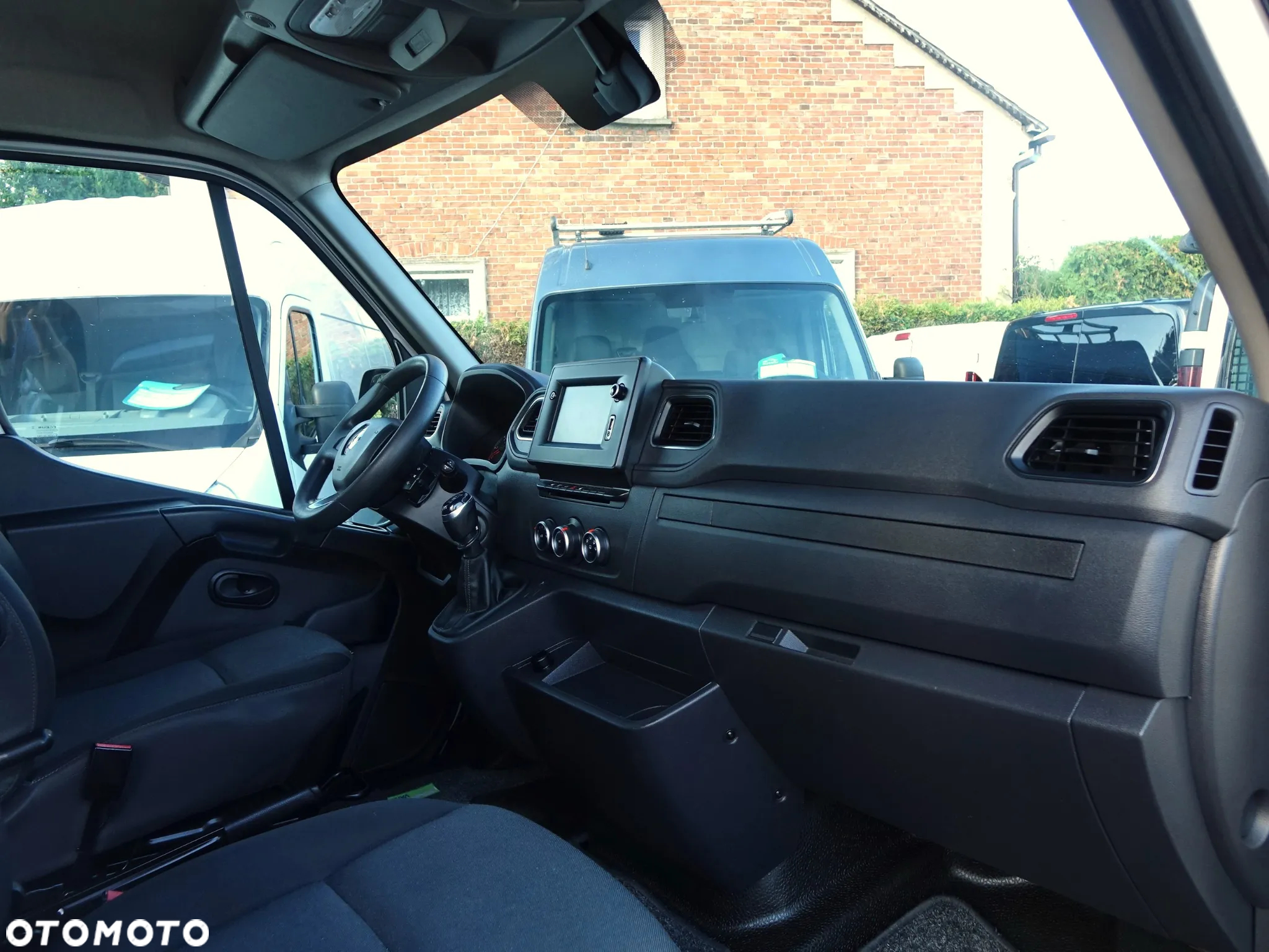 Renault Master IV 6-osobowy BRYGADÓWKA NA BLIŹNIAKU - 8