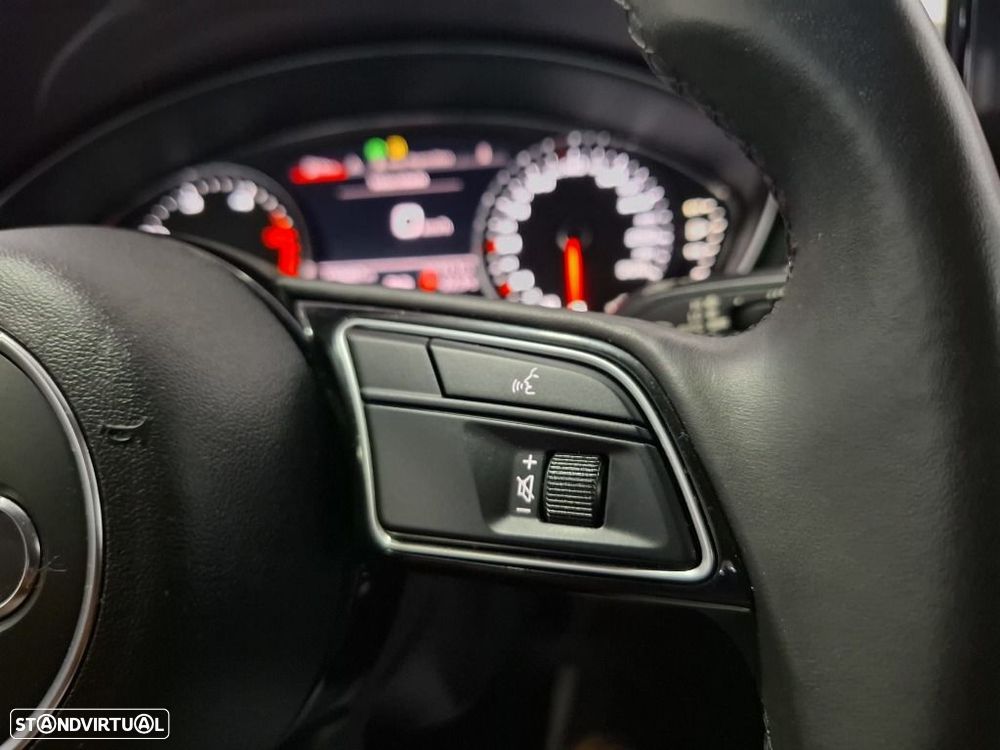 Audi A4 Avant 30 TDI S tronic - 17