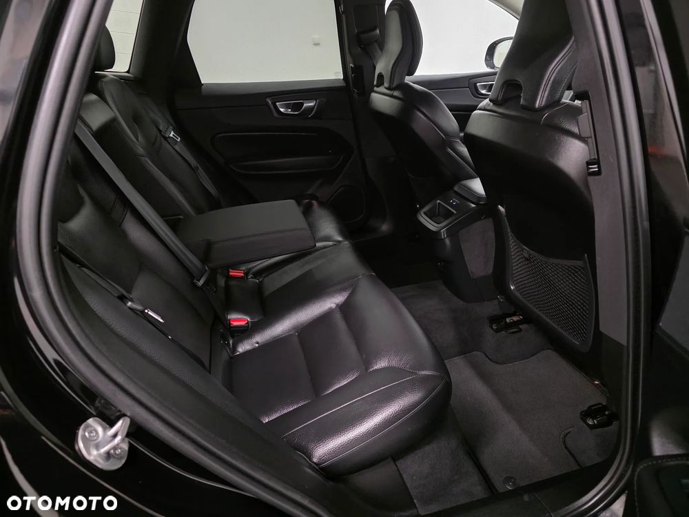 Volvo XC 60 B4 D Geartronic RDesign - 19