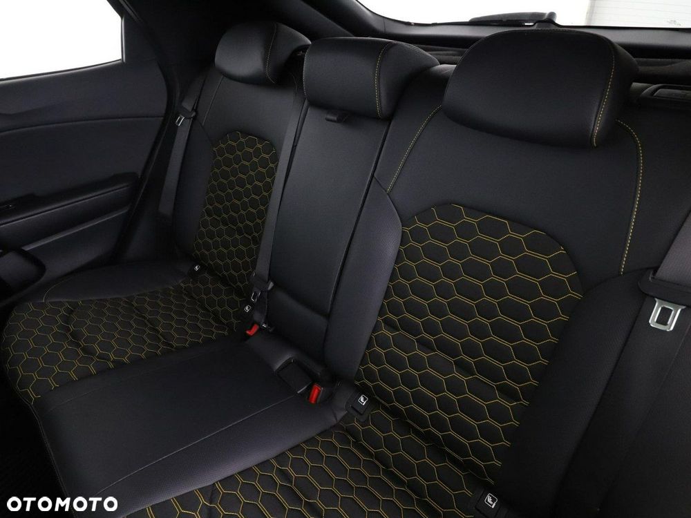 Kia XCeed 1.5 T-GDI Business Line DCT - 18