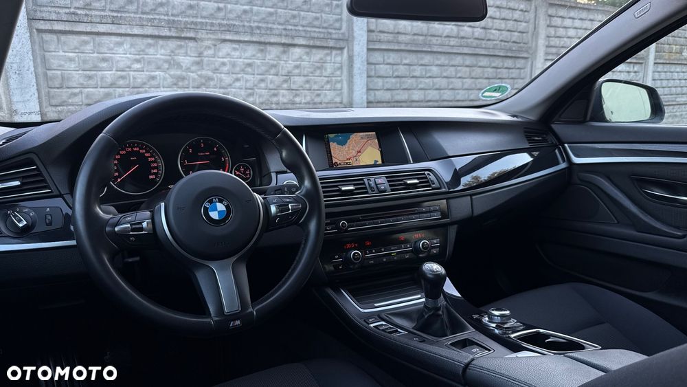 BMW Seria 5 520d - 13