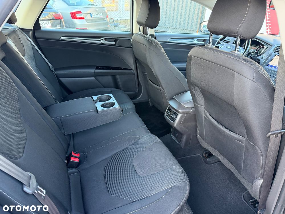 Ford Mondeo - 10