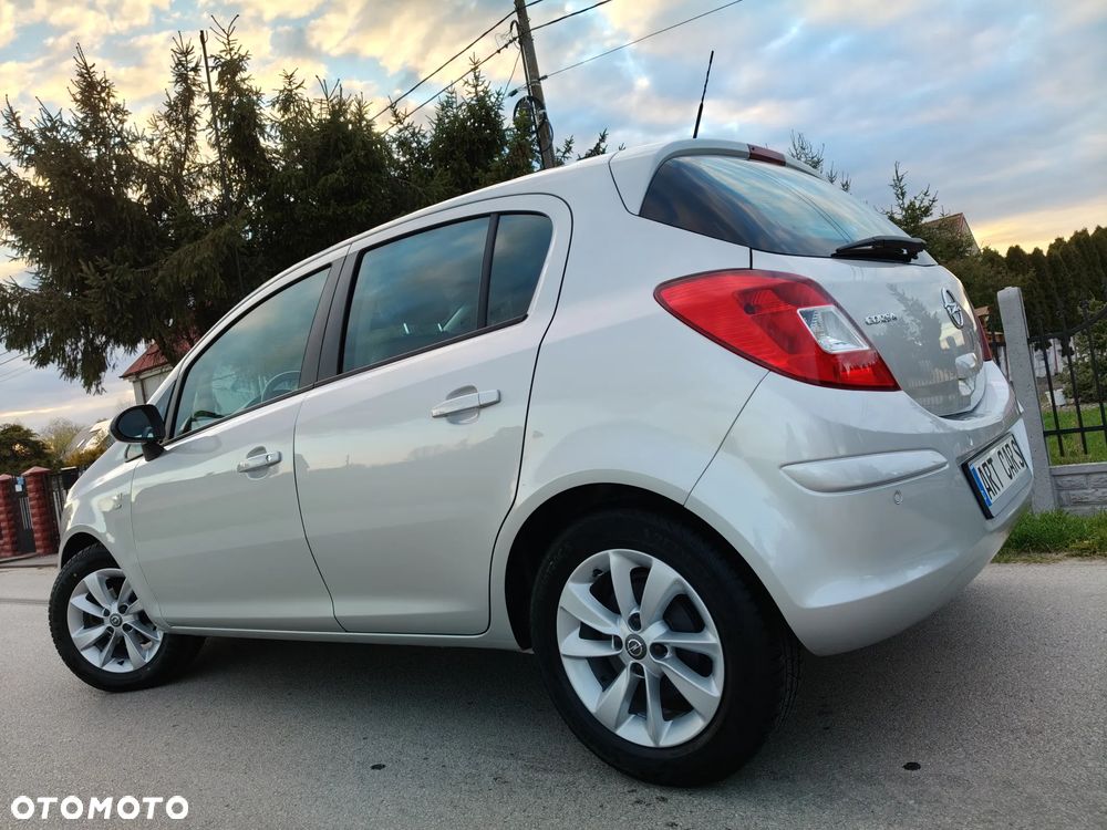 Opel Corsa 1.4 16V Energy - 4