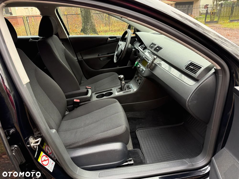 Volkswagen Passat Variant 2.0 TDI Trendline - 17