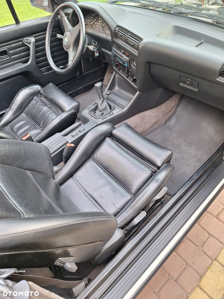 BMW Seria 3 325i - 20