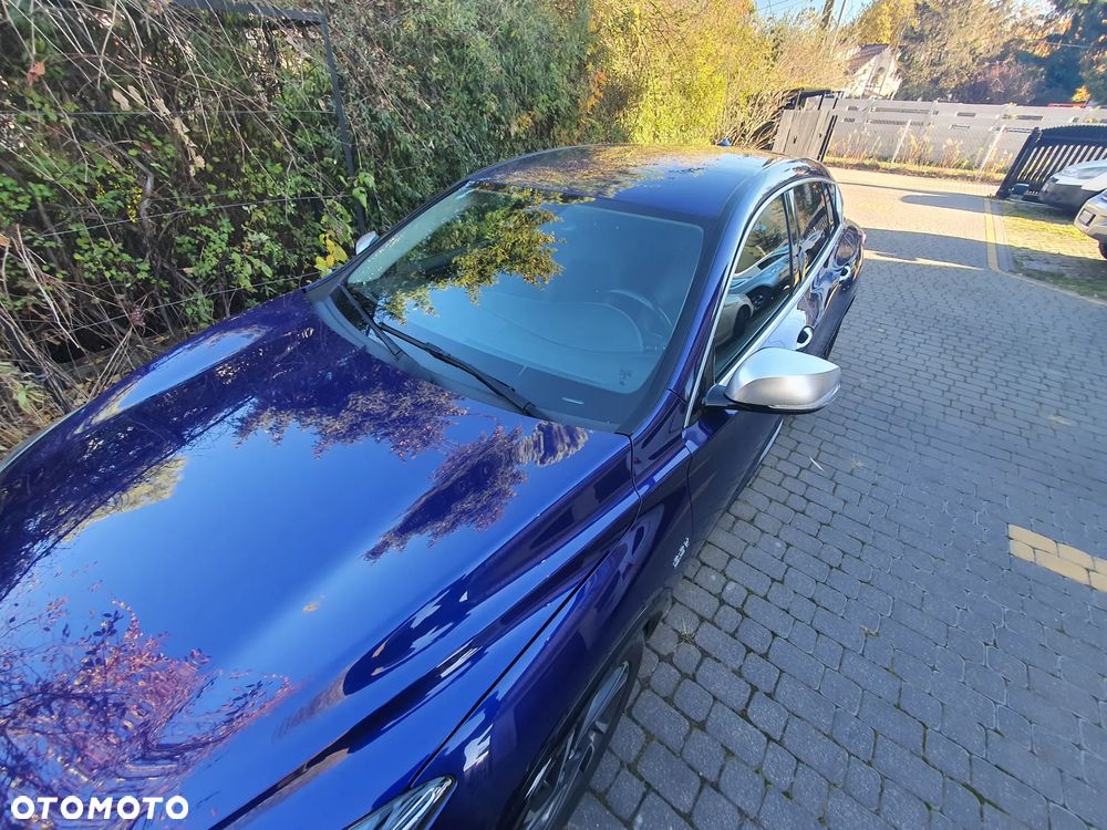 Infiniti Q30 2.2d DCT AWD City Black Edition - 9