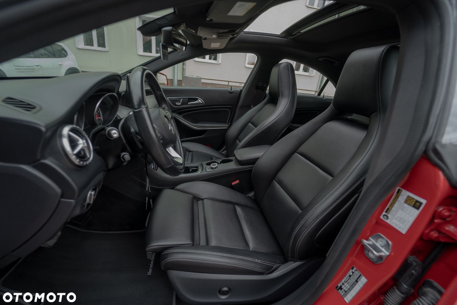 Mercedes-Benz CLA 250 4Matic 7G-DCT - 31