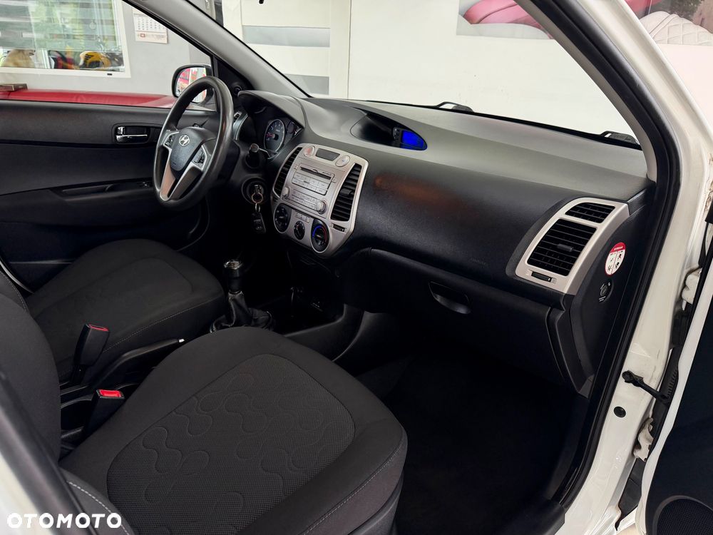 Hyundai i20 1.2 Classic + - 17
