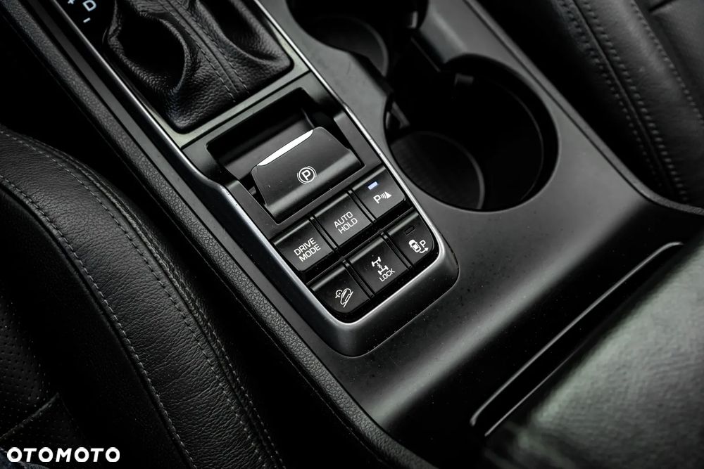 Hyundai Tucson 2.0 CRDI 4WD Automatik Premium - 37