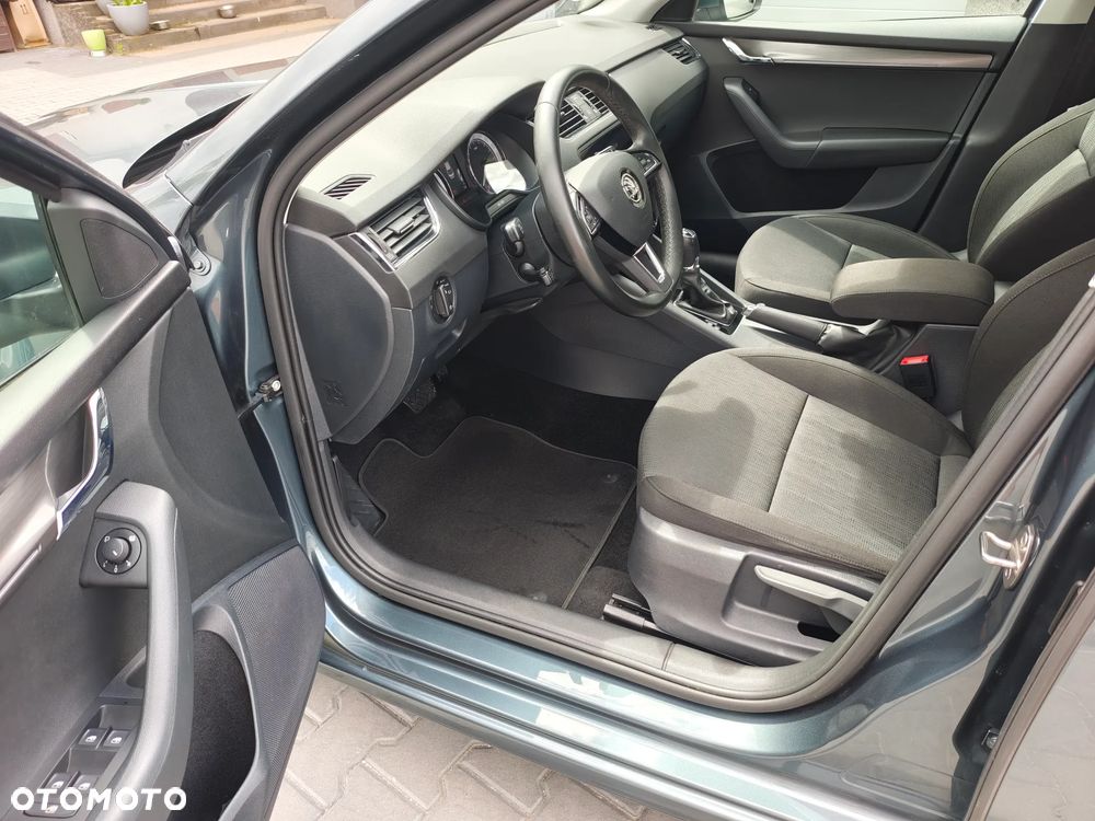 Skoda Octavia 1.5 TSI ACT DSG Ambition - 9