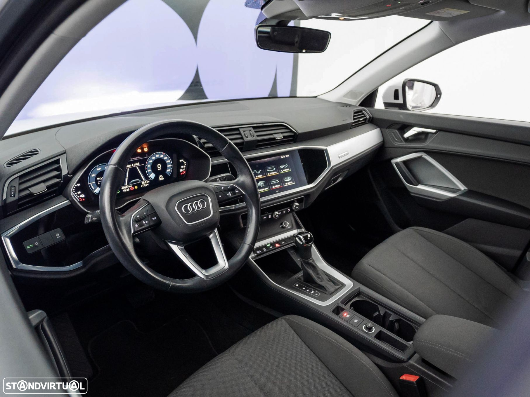 Audi Q3 45 TFSIe S tronic - 13