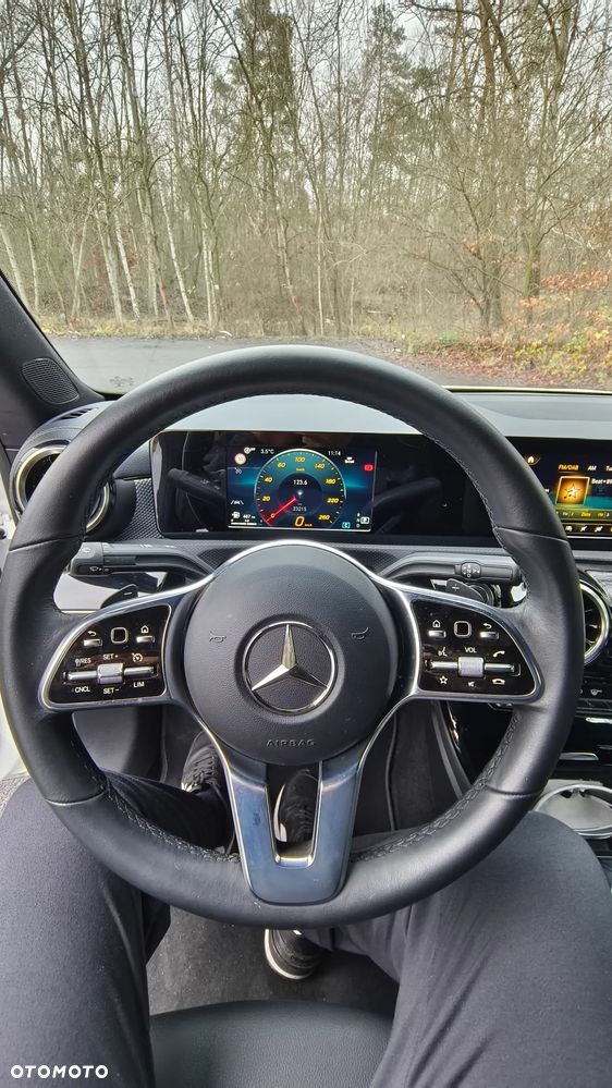 Mercedes-Benz CLA 200 Progressive 7G-DCT - 11